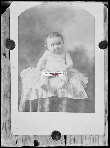 Plaque verre photo ancienne négatif noir et blanc 6x9 cm enfant bébé enfance