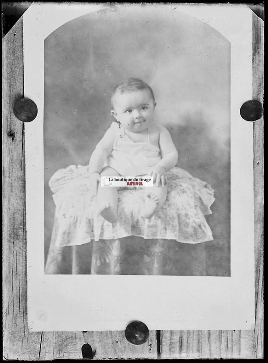 Plaque verre photo ancienne négatif noir et blanc 6x9 cm enfant bébé enfance