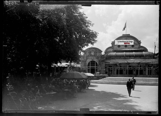 Plaque verre photo ancienne négatif noir et blanc 13x18 cm casino de Vichy