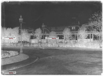 Plaque verre photo ancienne négatif noir et blanc 13x18 cm Vittel casino France