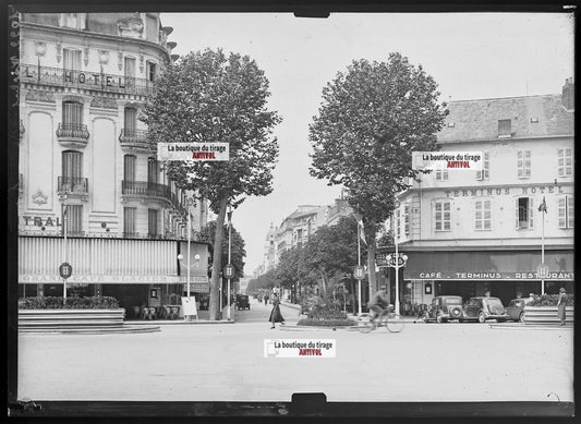 Plaque verre photo ancienne négatif noir et blanc 13x18 cm Vichy hôtel Terminus