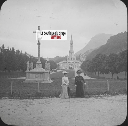 Basilique, Lourdes, photo plaque verre, noir et blanc, positif 8,5x10 cm