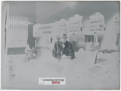Chambrée militaire, soldats, plaque verre, photo ancienne, négatif 9x12 cm