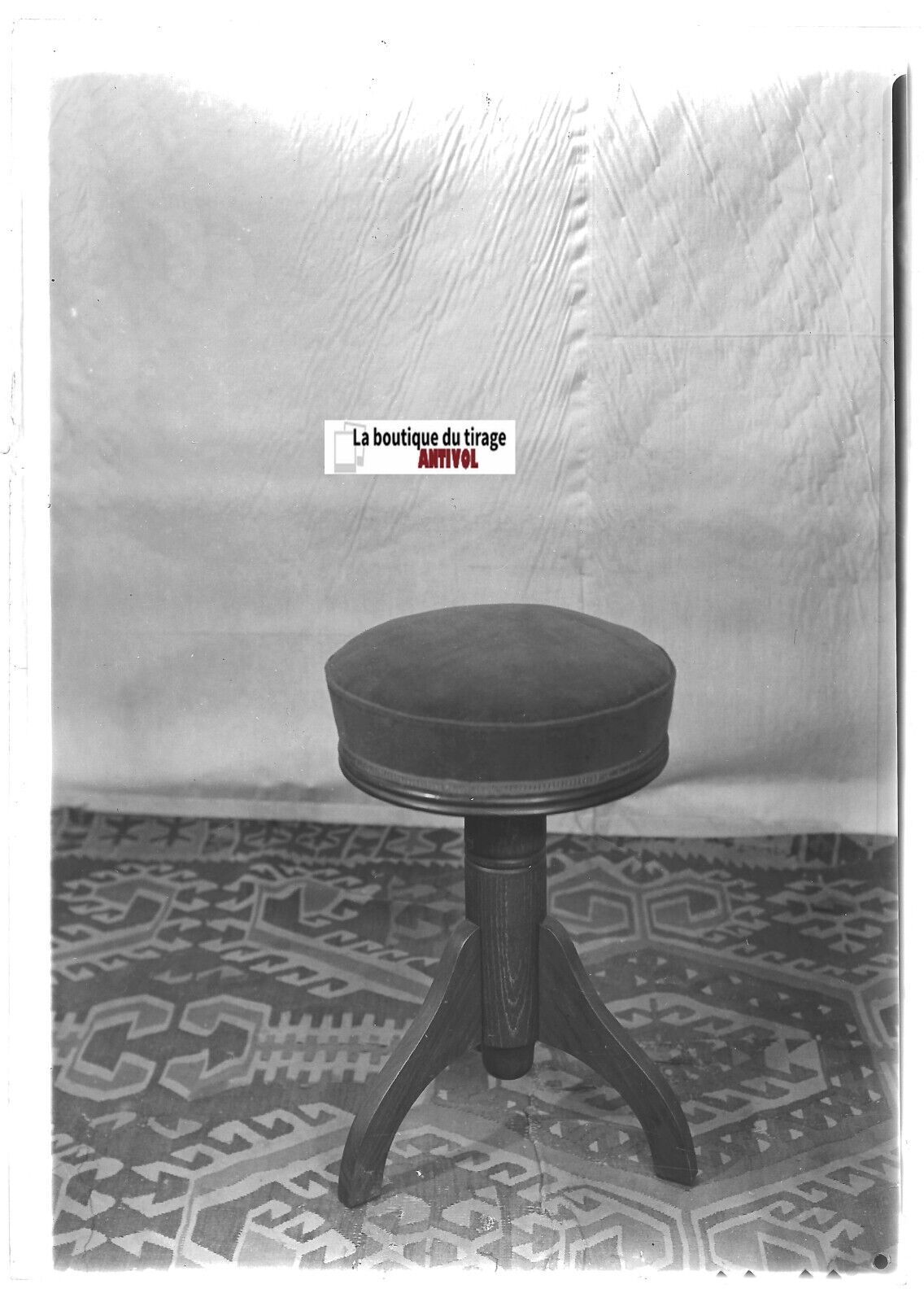 Plaque verre photo ancienne positif noir & blanc 13x18 cm tabouret vintage