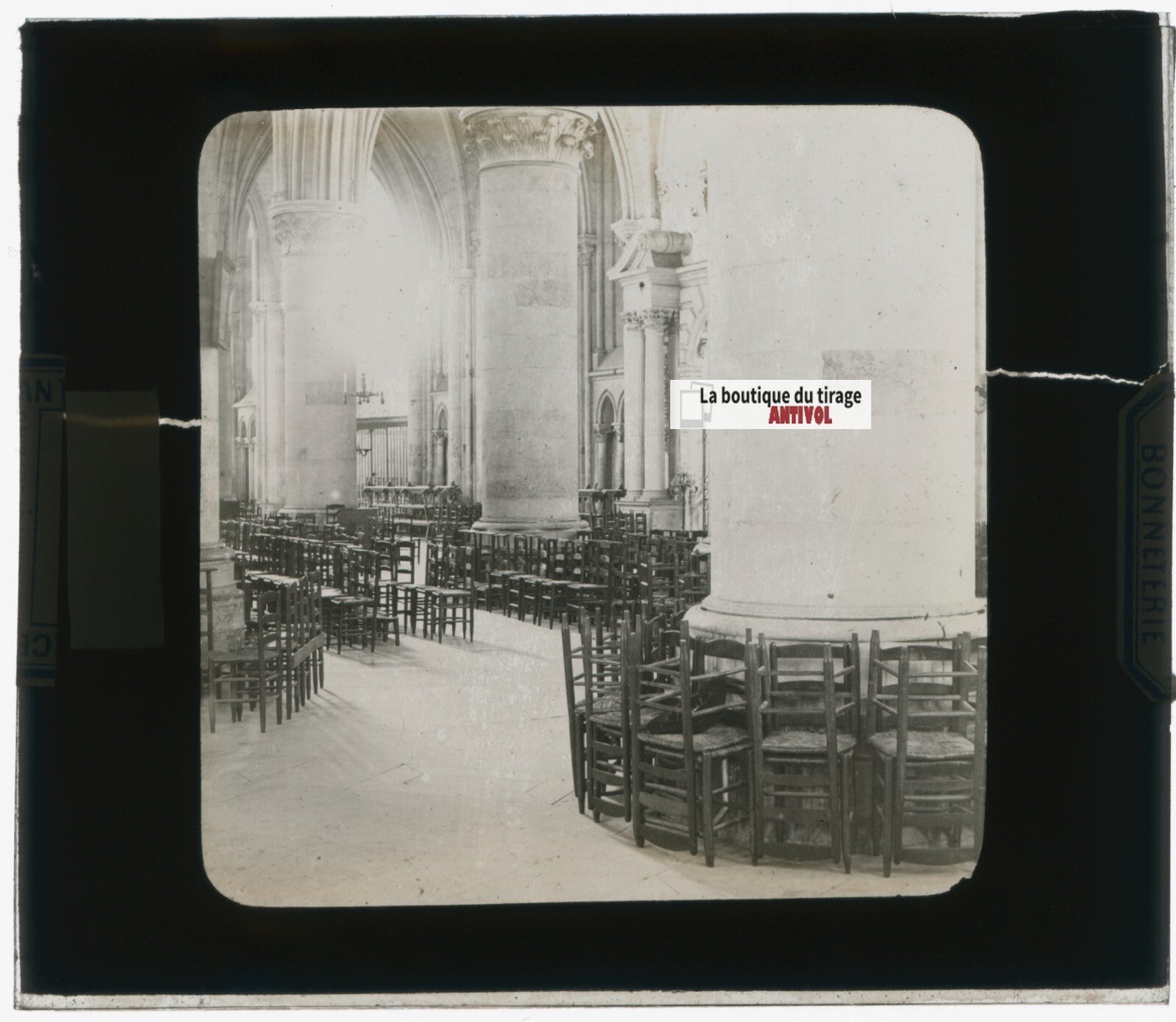 Intérieur d’église gothique, photo plaque verre, noir & blanc, positif 8,5x10 cm