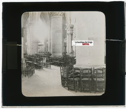 Intérieur d’église gothique, photo plaque verre, noir & blanc, positif 8,5x10 cm