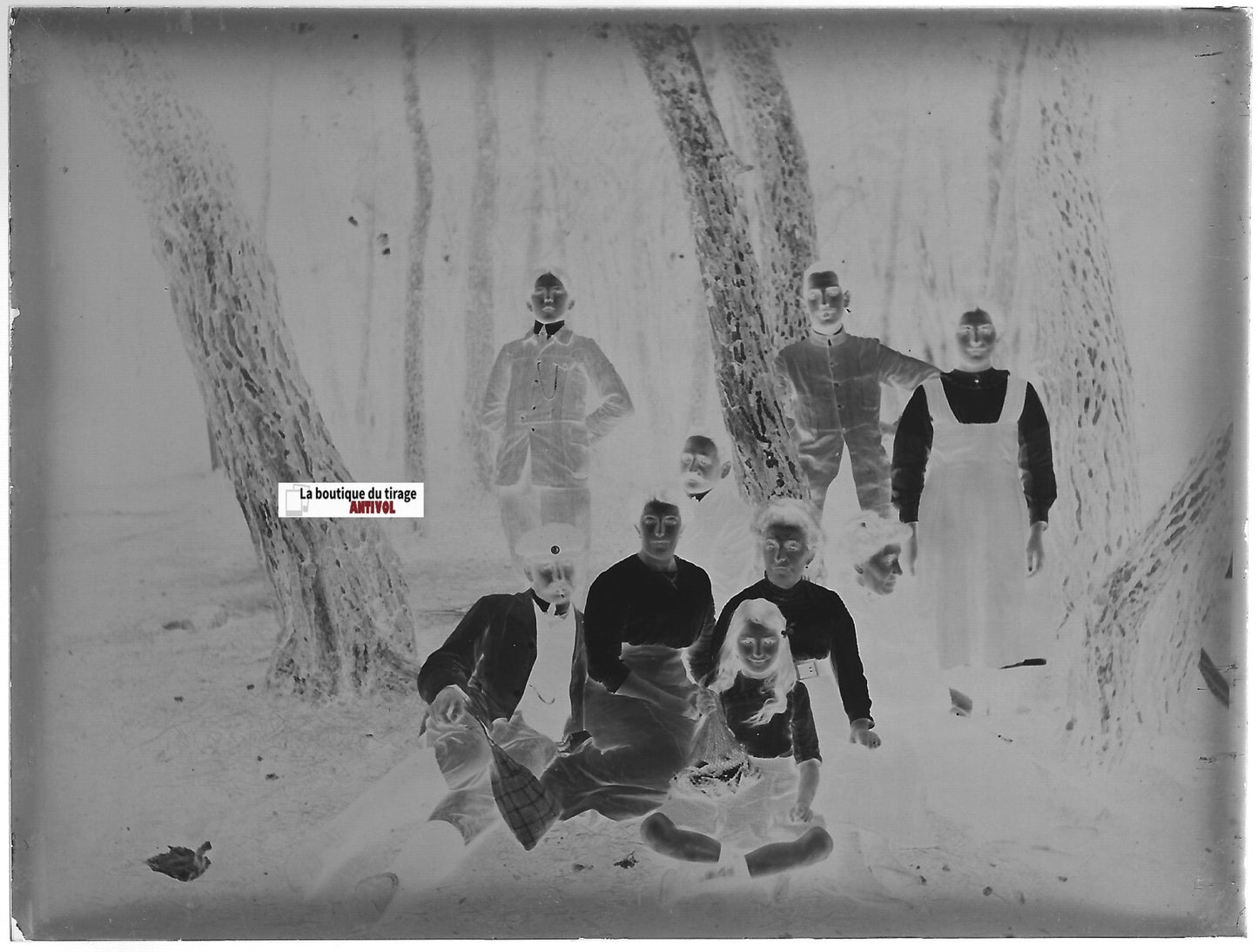 Famille, forêt, Plaque verre photo ancienne, négatif noir & blanc 9x12 cm