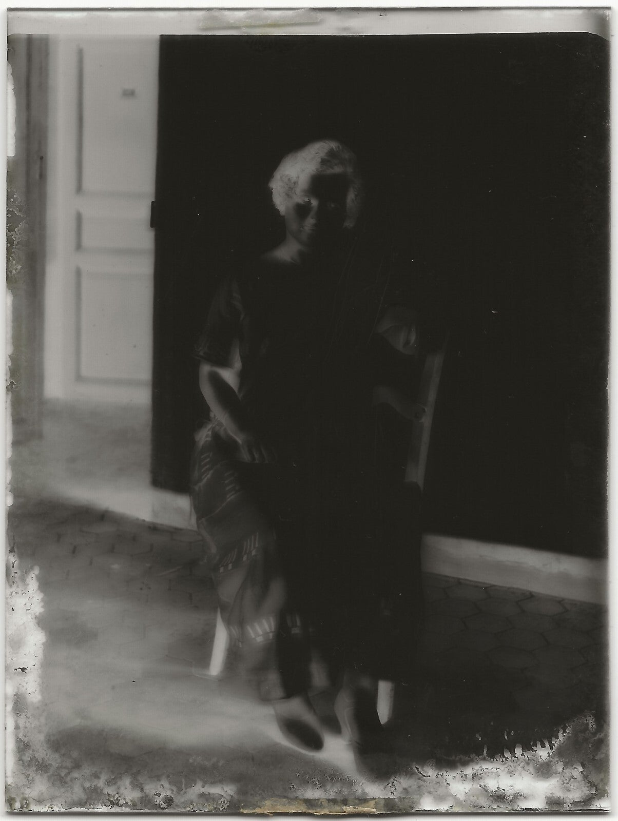 Portrait femme, Plaque verre photo ancienne, négatif noir & blanc 9x12 cm