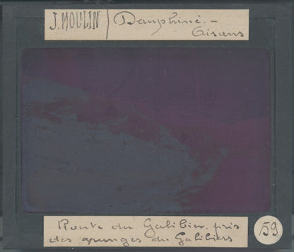 Route Galibier, vélos, photo J. Moulin, plaque verre couleur, positif 8,5x10 cm
