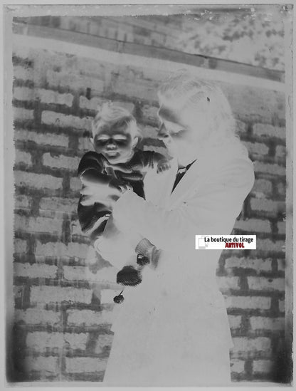 Maman, fille, plaque verre photo ancienne, négatif noir & blanc 9x12 cm