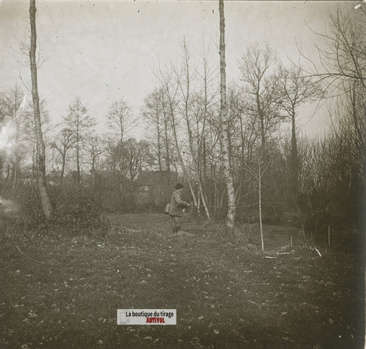 Pêcheur, ruisseau, eau, plaque verre stéréo, photo ancienne 4,5x10,7 cm