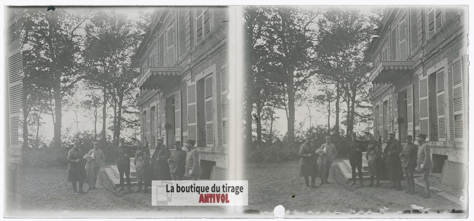 Officiers français, demeure, WW1, plaque verre photo ancienne stéréo 6x13 cm