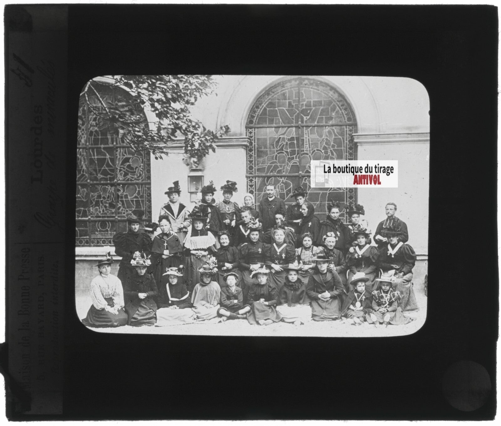 Miraculés de Lourdes, photo plaque verre, noir et blanc, positif 8,5x10 cm