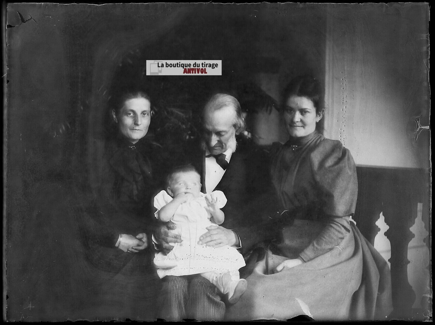 Plaque verre photo ancien négatif noir et blanc 9x12 cm famille enfant bébé