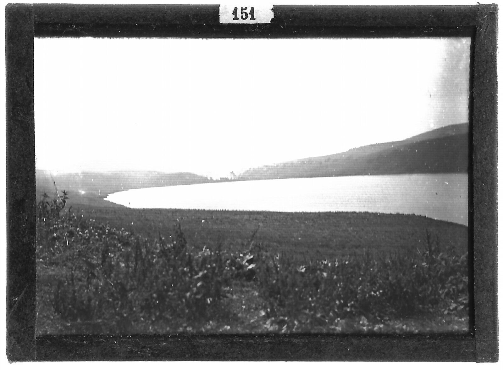 Plaque verre photo ancienne positif noir et blanc 6x9 cm Cévennes lac France