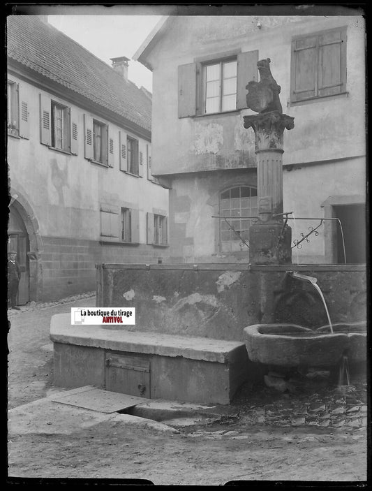 Heiligenstein fontaine, Plaque verre photo, négatif ancien noir & blanc 9x12 cm