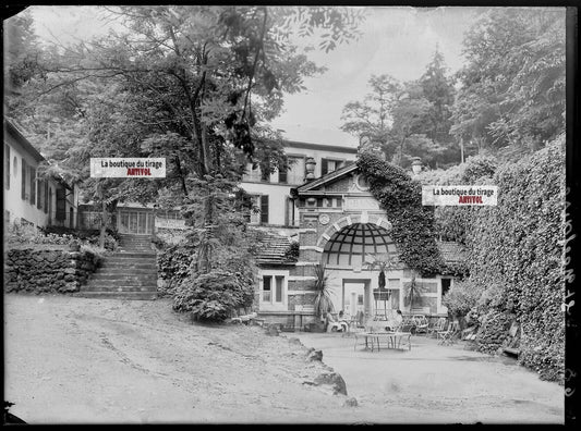 Plaque verre photo ancienne négatif noir et blanc 13x18 cm Saint-Nectaire therme