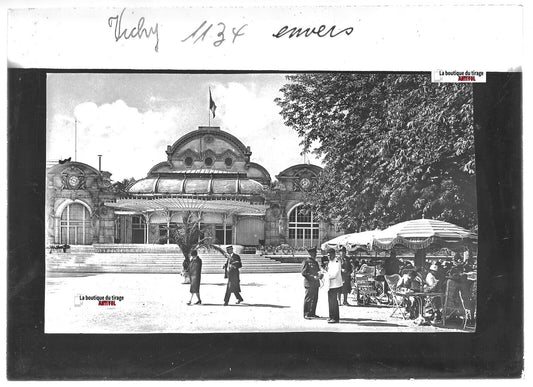 Plaque verre photo ancienne positif noir et blanc 13x18 cm Vichy Casino France