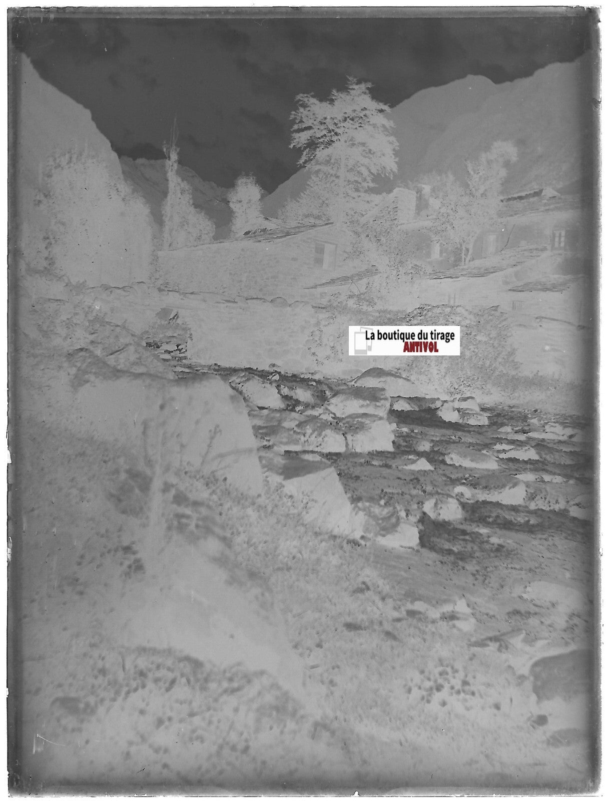 Pyrénées, rivière, Plaque verre photo ancienne, négatif noir & blanc 9x12 cm