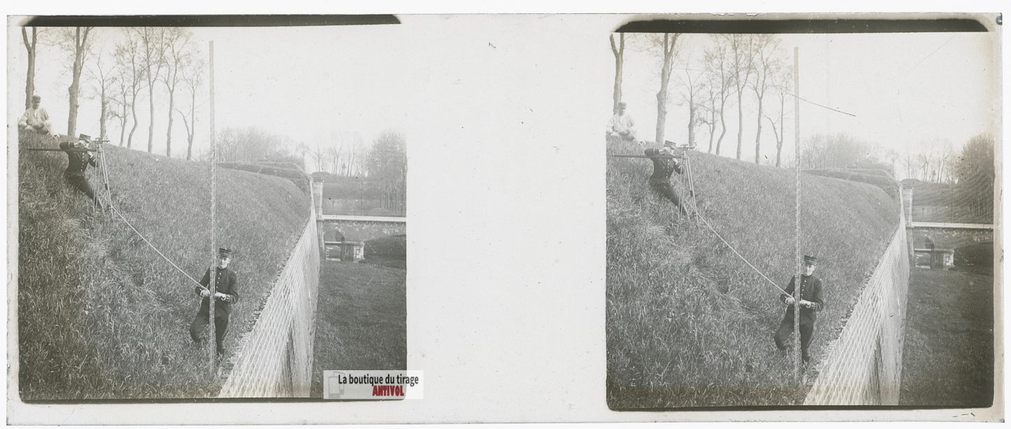 Exercices du génie militaire, plaque verre stéréo, photo ancienne 4,5x10,7 cm