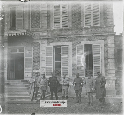 Officiers français, bâtiment WW1, plaque verre photo ancienne stéréo 6x13 cm