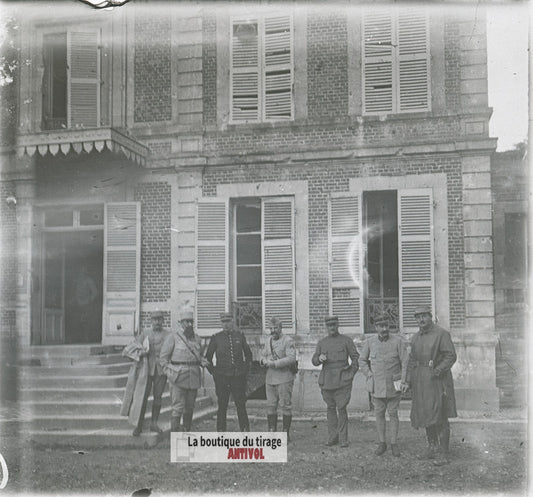 Officiers français, bâtiment WW1, plaque verre photo ancienne stéréo 6x13 cm