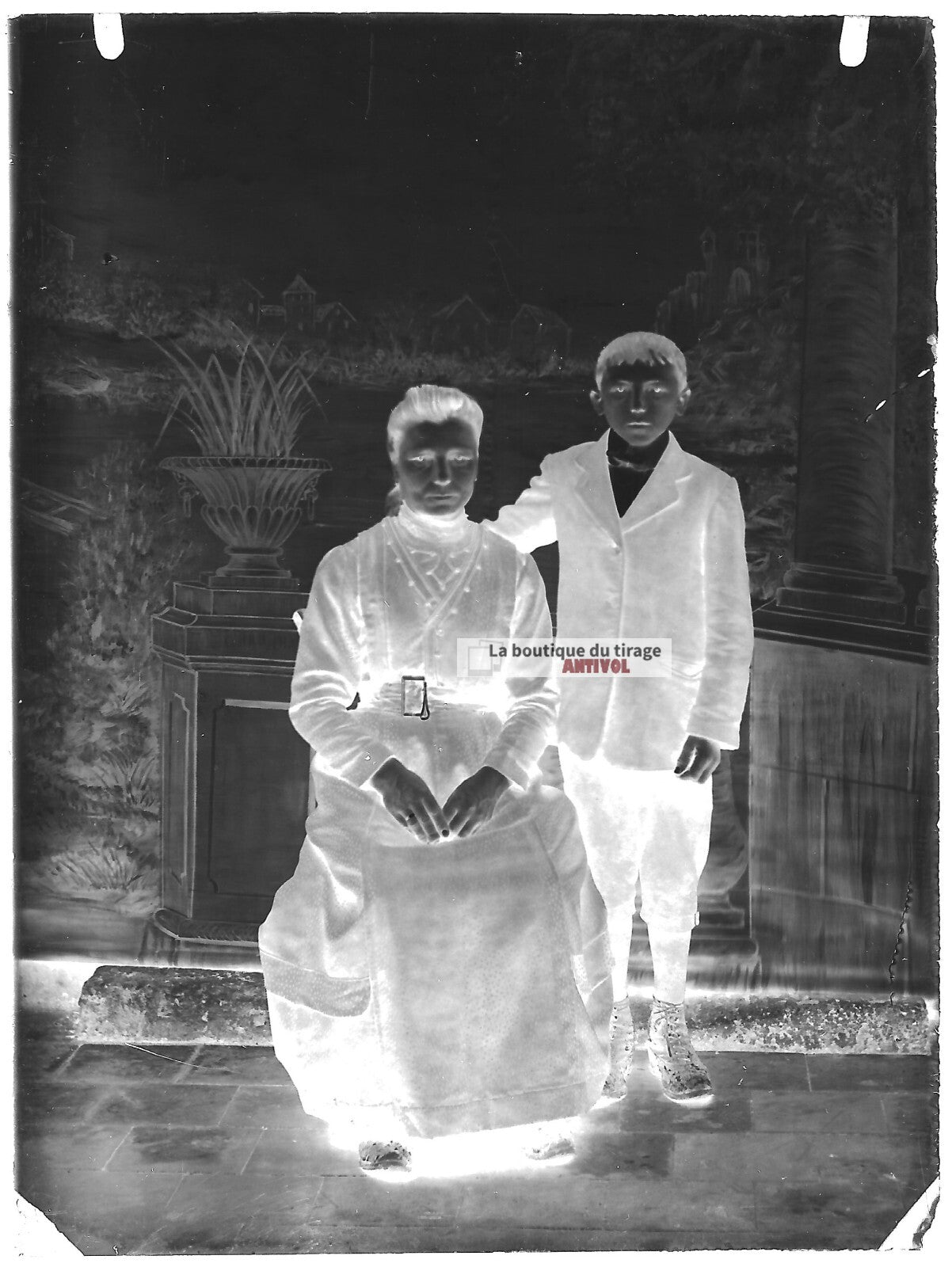 Plaque verre photo ancienne négatif noir et blanc 9x12 cm personnages France