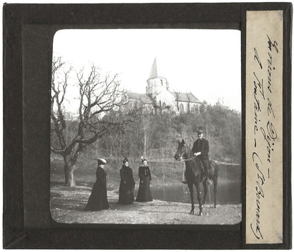 Fontaines, église cheval, personnages, photo plaque de verre, positif 8,5x10 cm