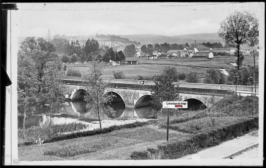 Plaque verre photo, négatif noir & blanc 9x14 cm Neufchâteau, pont, rivière