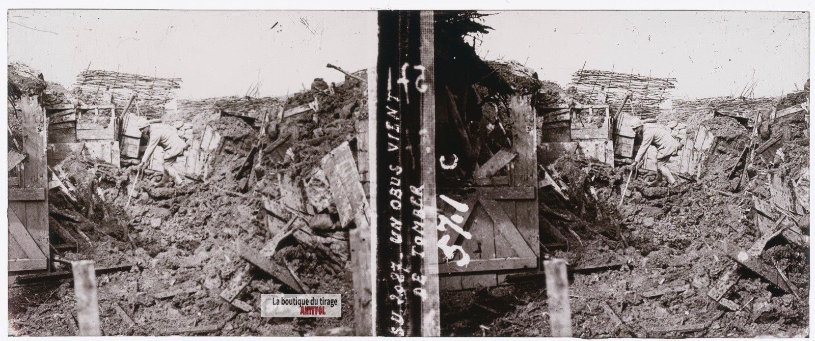 Un obus vient de tomber, guerre WW1, plaque verre stéréo, photo 4,5x10,7 cm