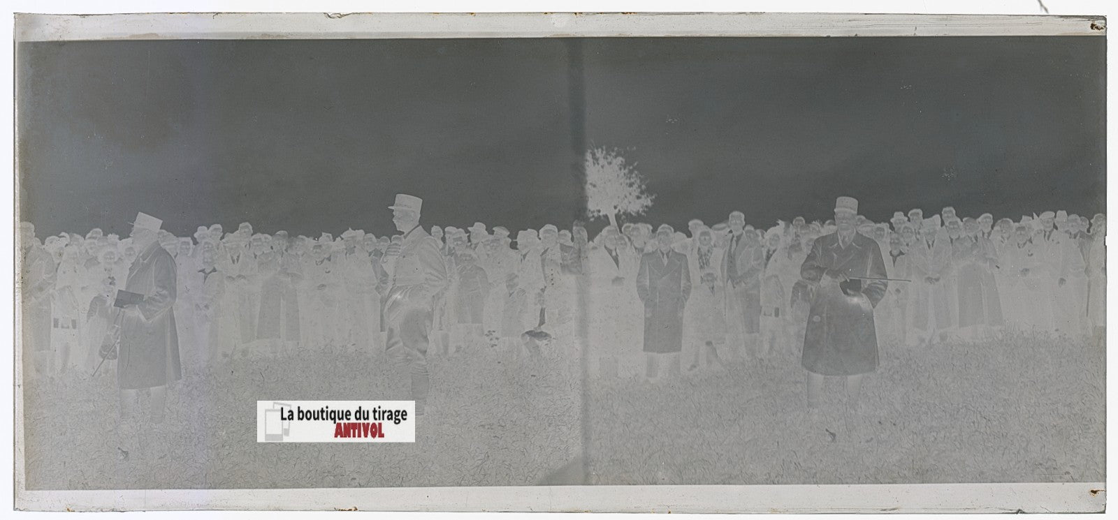 Cérémonie militaire France, plaque verre, photo ancienne, négatif N&B 6x13 cm