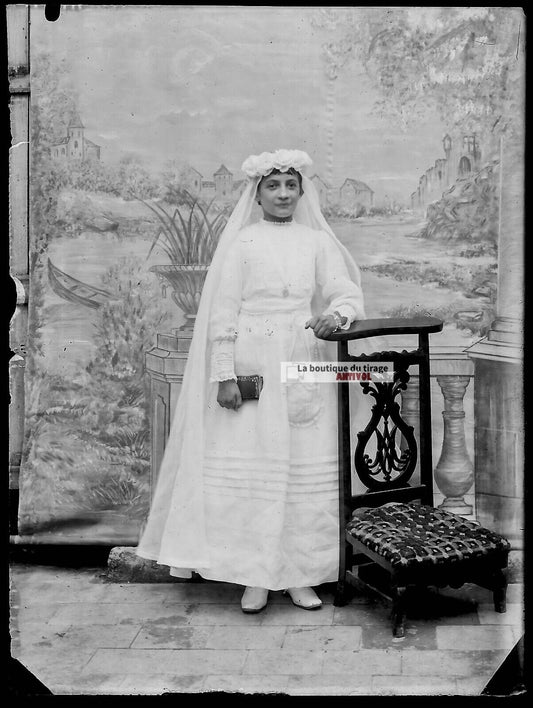 Plaque verre photo ancienne négatif noir et blanc 9x12 cm communion jeune fille 