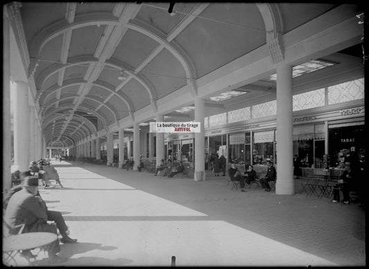Plaque verre photo ancienne négatif noir et blanc 13x18 cm Vittel galerie therme