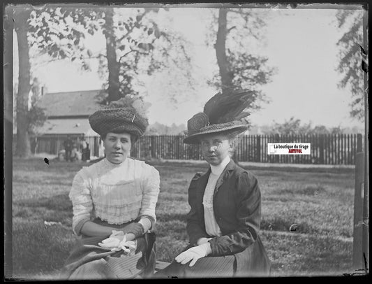 Femmes, chapeau, Plaque verre photo ancienne, négatif noir & blanc 9x12 cm