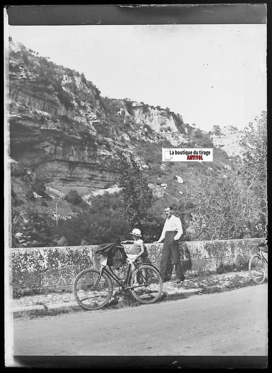 Montagne, vélo, route, Plaque verre photo ancienne, négatif noir & blanc 6x9 cm