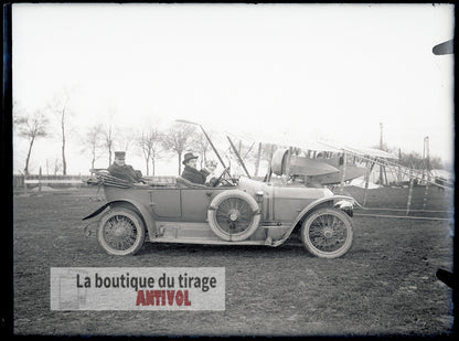 Voiture, avion biplan, civils, plaque verre, photo ancienne, négatif 9x12 cm