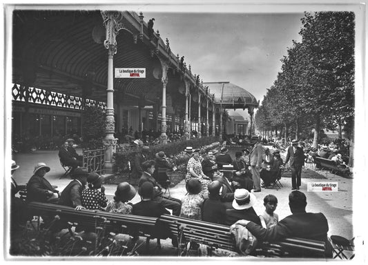 Plaque verre photo ancienne positif noir et blanc 13x18 cm Vittel Vosges CAP