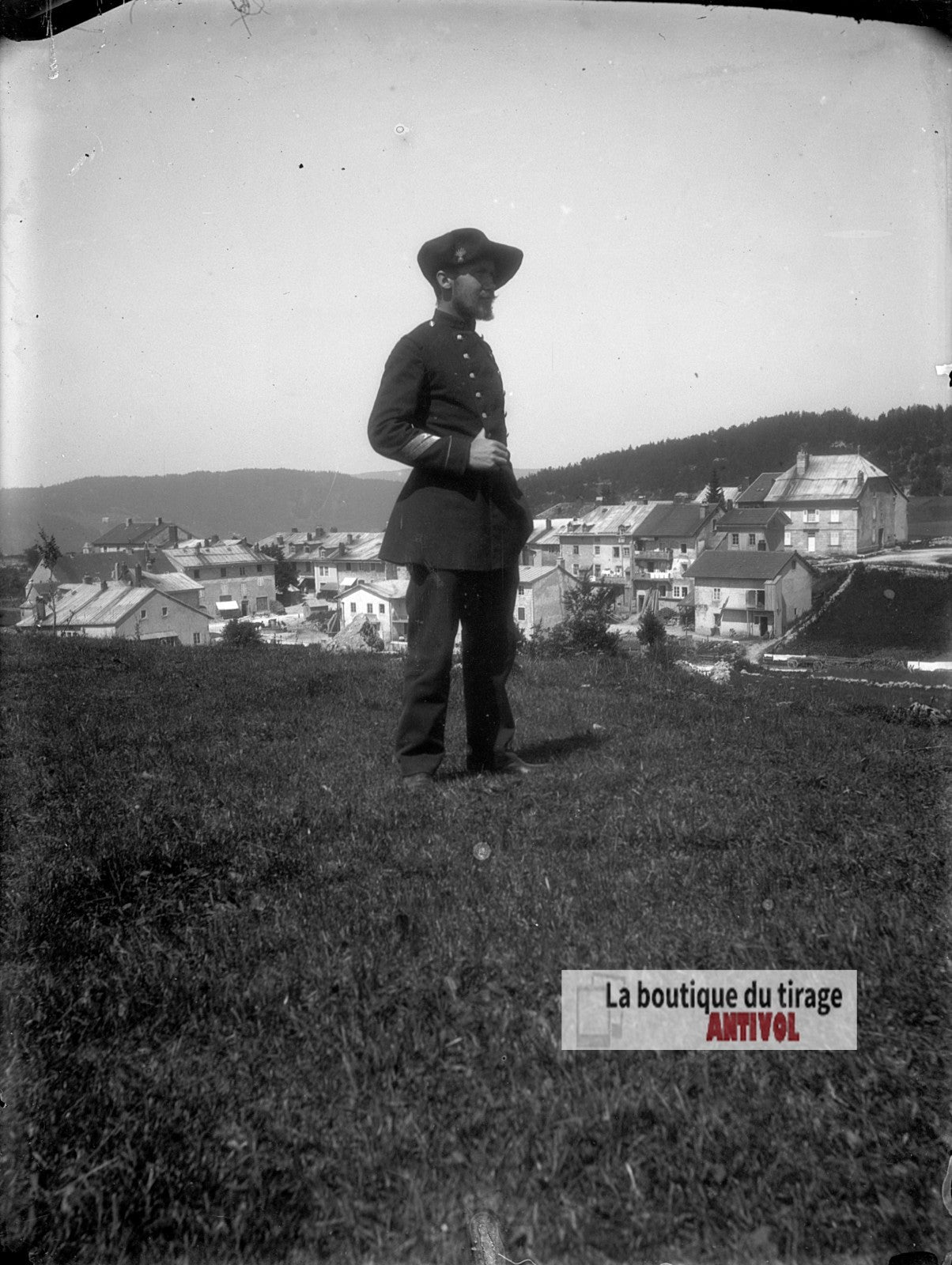 Portrait d'un douanier, montagne, plaque verre photo ancienne, négatif 9x12 cm