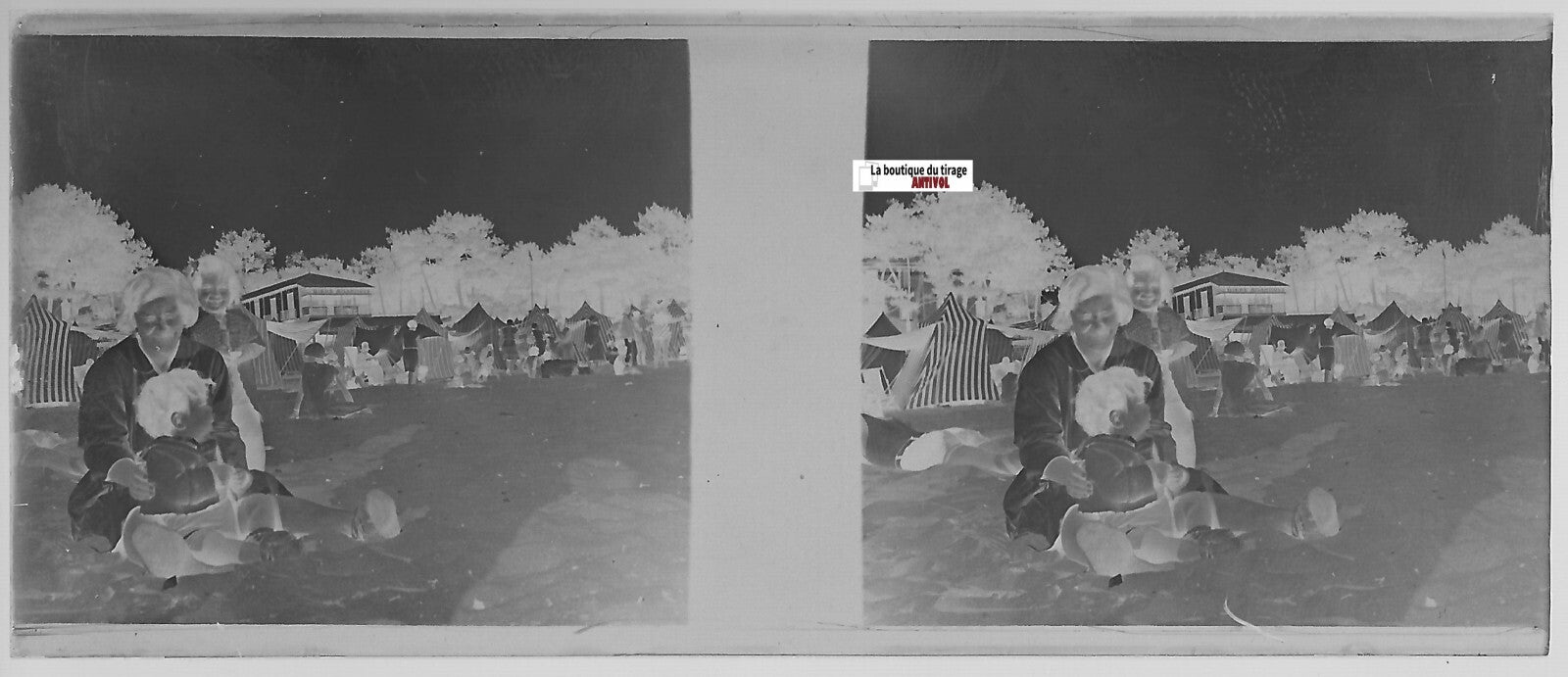 Plage, enfant, Plaque verre photo stéréo, négatif noir & blanc 4,5x10,7 cm