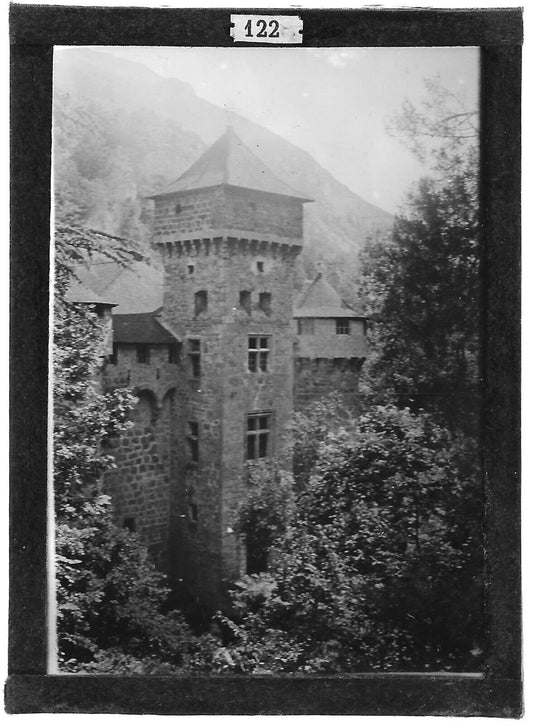 Plaque verre photo ancienne positif noir et blanc 6x9 cm château de la Caze