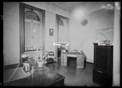 Plaque verre photo ancienne négatif noir et blanc 13x18 cm bureau maison France