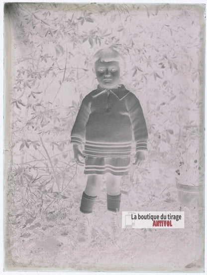 Portrait d'une jeune enfant, plaque verre photo ancienne, négatif 9x12 cm