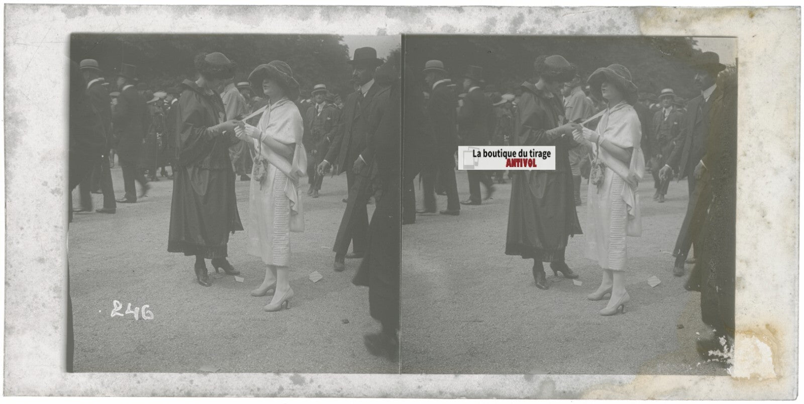 Scène de vie, Longchamp, Paris, plaque verre stéréoscopique, positif 8,5x17 cm