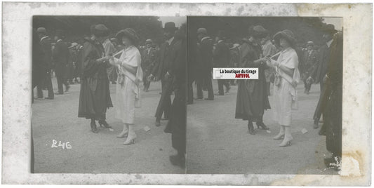 Scène de vie, Longchamp, Paris, plaque verre stéréoscopique, positif 8,5x17 cm