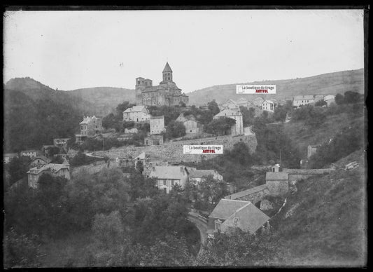 Plaque verre photo ancienne négatif noir et blanc 13x18 cm Saint-Nectaire France