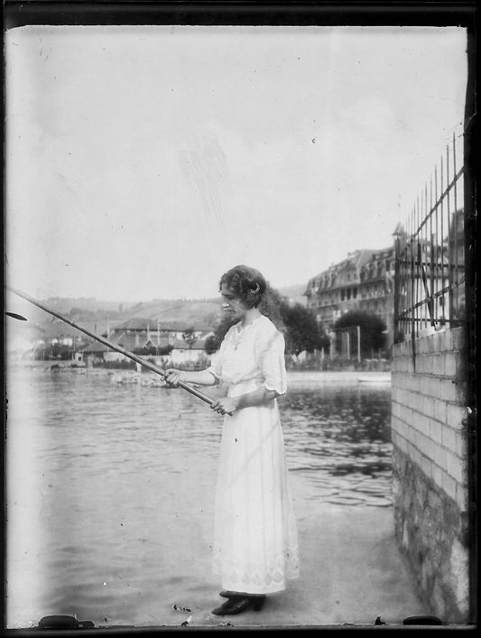 Plaque verre photo ancienne noir et blanc négatif 9x12 cm pêche Ouchy Suisse