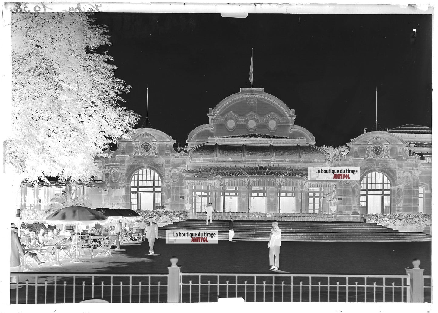 Plaque verre photo ancienne négatif noir et blanc 13x18 cm casino de Vichy