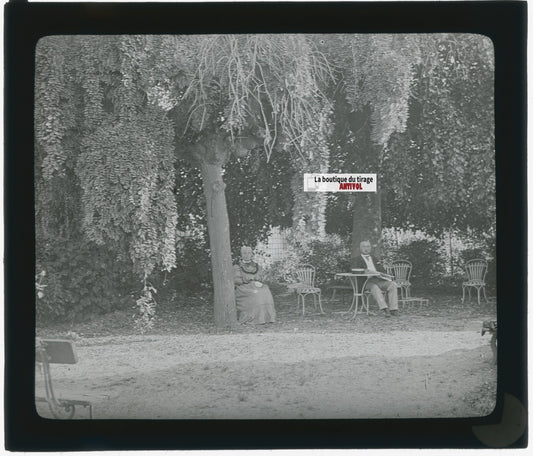 Couple, personnages, photo plaque verre, noir & blanc, positif 8,5x10 cm