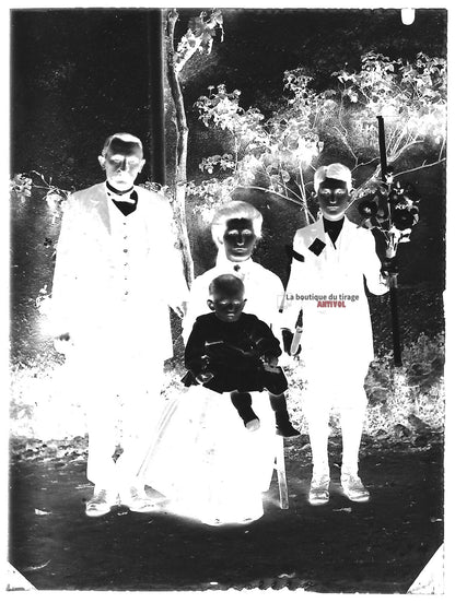 Plaque verre photo ancienne négatif noir et blanc 9x12 cm famille personnages