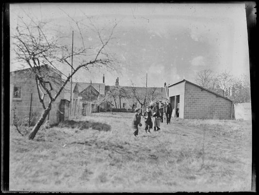 Plaque verre photo ancienne négatif noir et blanc 9x12 cm enfants village France